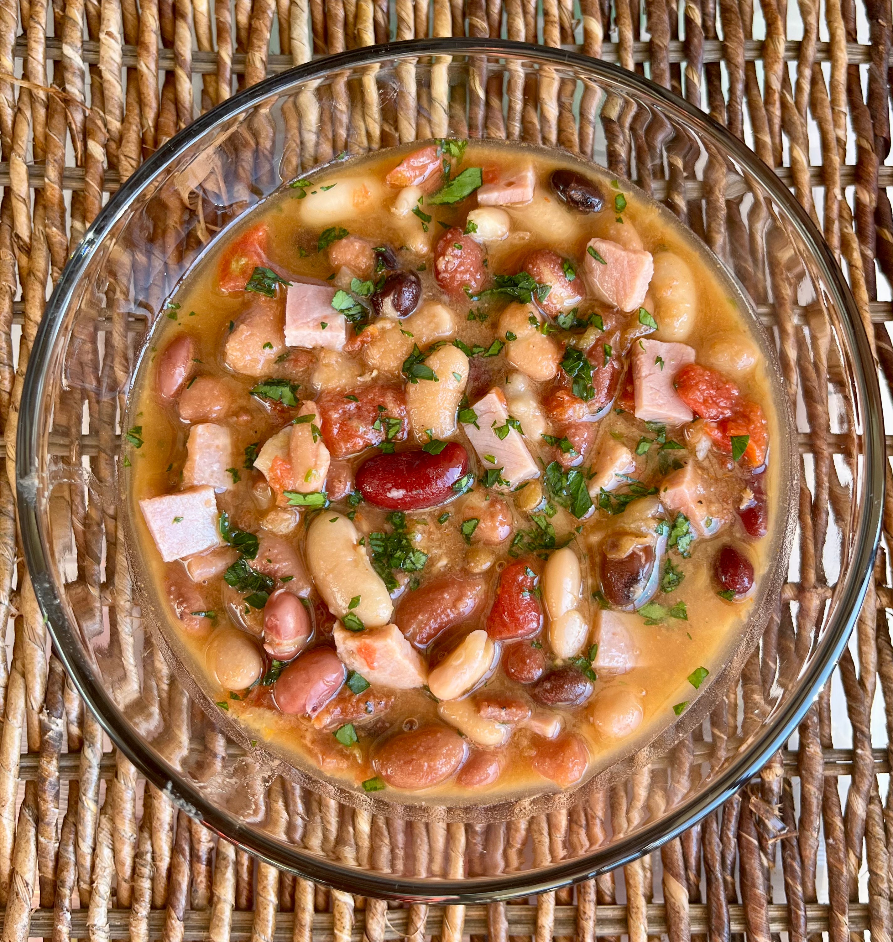 Ham & Bean Soup (Serves 3+)