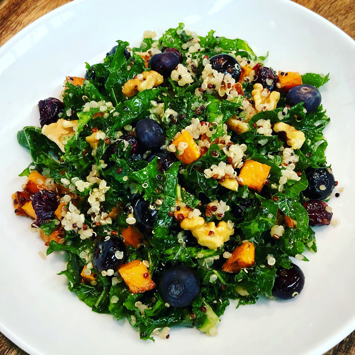 Kale & Quinoa Superfoods Bowl